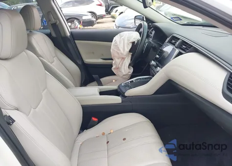 2019 Honda Insight Touring z USA, uszkodzony, nr VIN 19XZE4F98KE004927